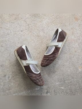 Vintage Y2K  Sporty Brown Suede Leather Ballet Sporty Flats Size 7.5 Librarian